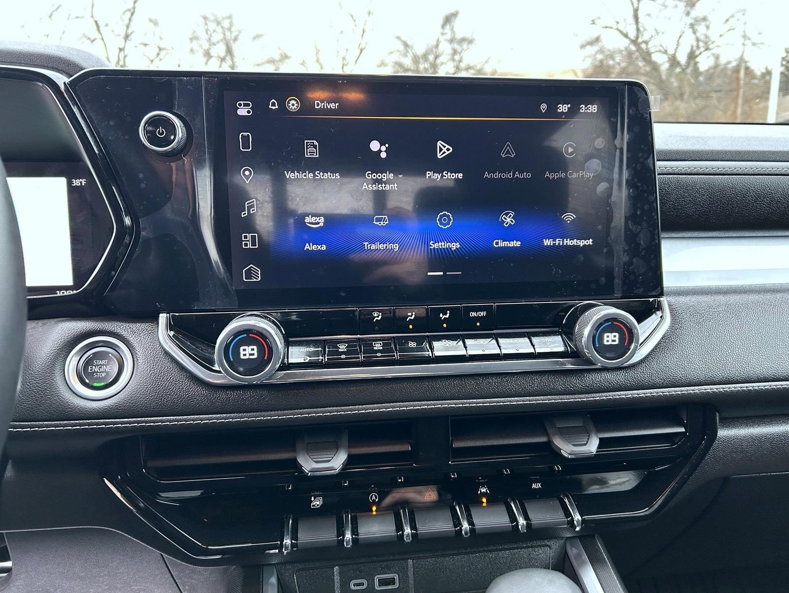 Used 2024 Chevrolet Colorado LT w/ LT Convenience Package image 14