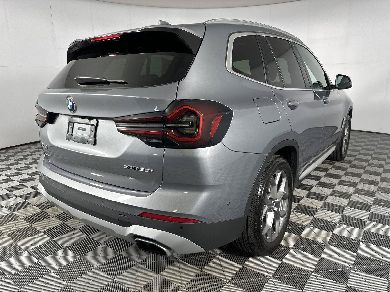 Used 2024 BMW X3 xDrive30i w/ Premium Package AWD/4WD image 32