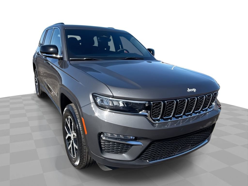 Used 2025 Jeep Grand Cherokee Limited image 1