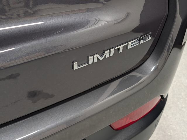 Used 2024 Jeep Compass Limited image 5