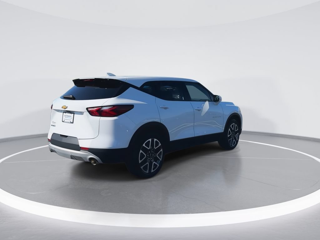 Used 2022 Chevrolet Blazer LT FWD image 8
