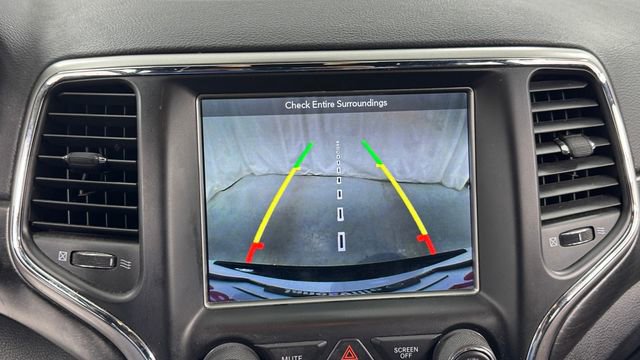Used 2018 Jeep Grand Cherokee Laredo AWD/4WD image 25