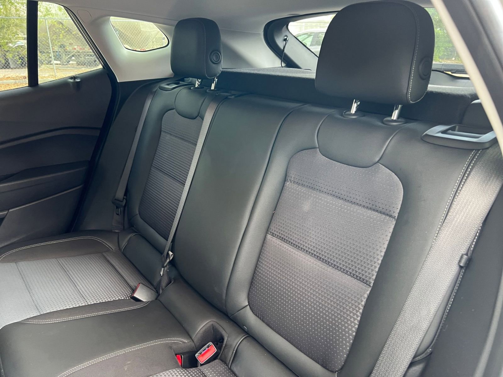 Used 2025 Chevrolet Trax LT image 33