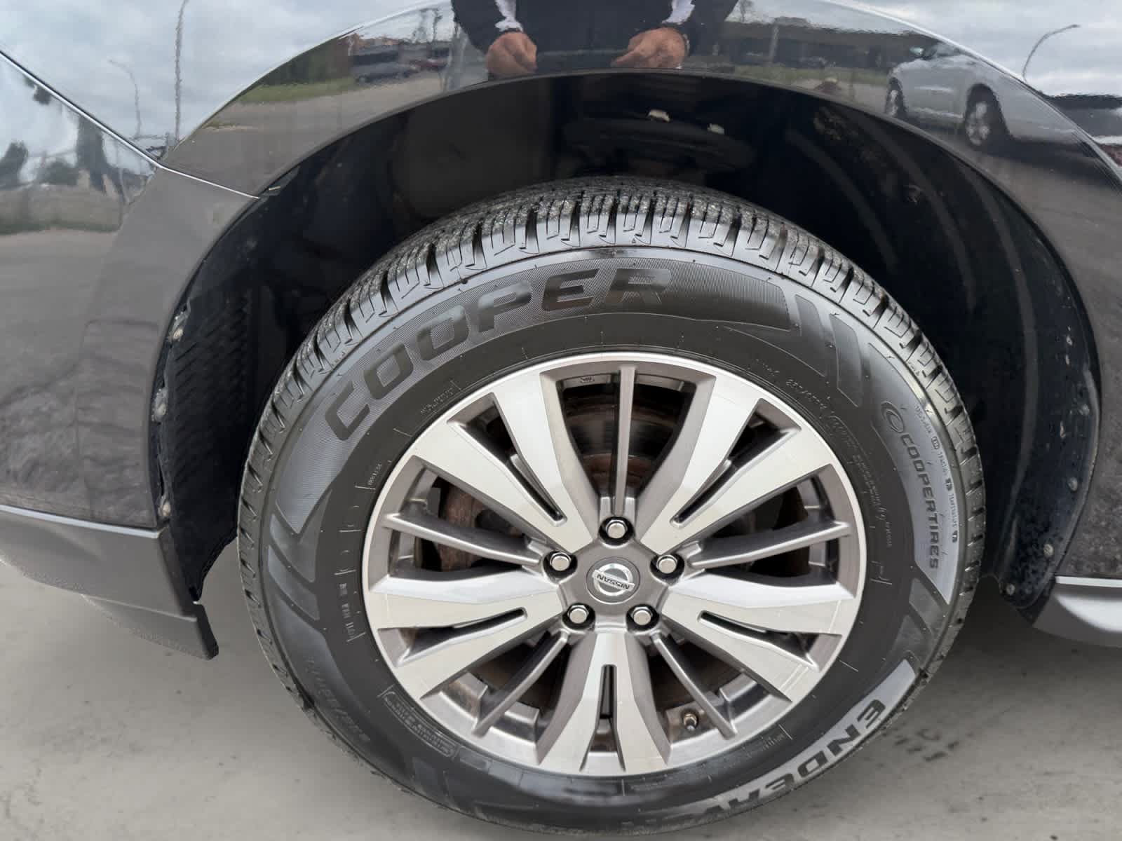 Used 2018 Nissan Pathfinder SL AWD/4WD image 12