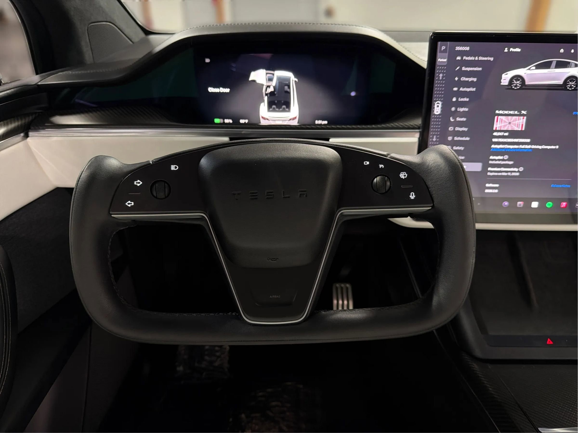 Used 2022 Tesla Model X Plaid image 15