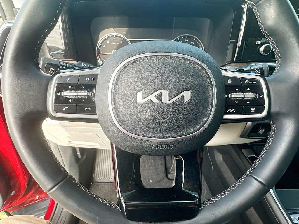 Used 2022 Kia Sorento EX w/ Panoramic Sunroof Package image 14