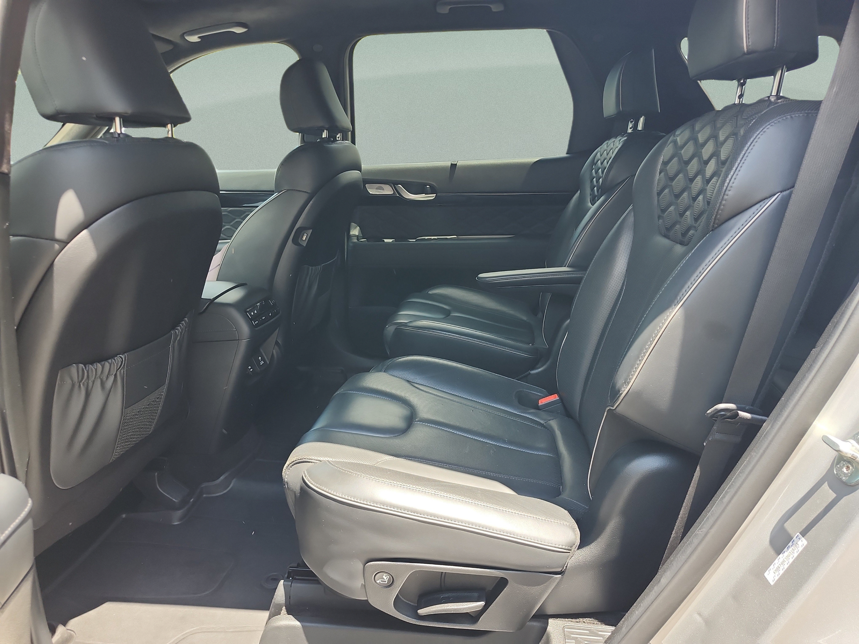 Used 2021 Hyundai Palisade Calligraphy FWD image 17
