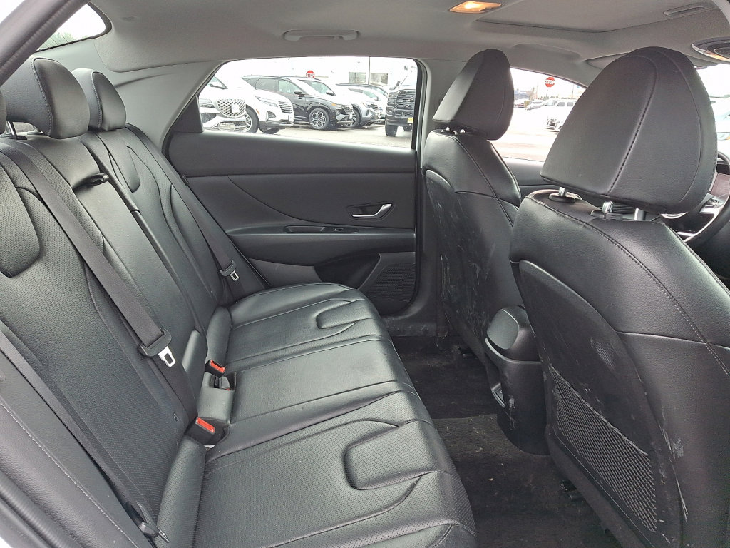 Used 2024 Hyundai Elantra Limited image 15