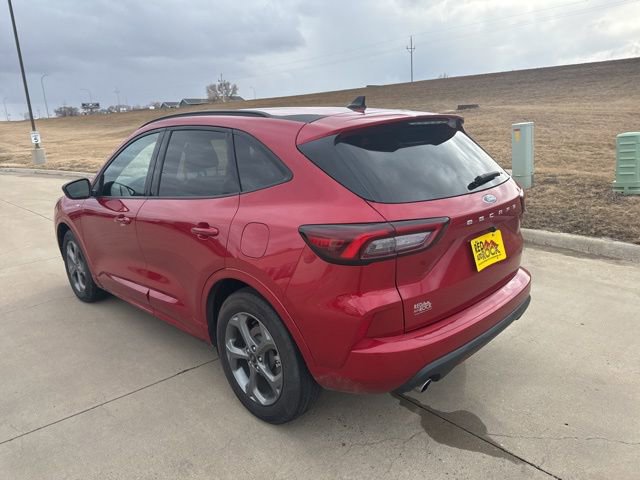 Used 2024 Ford Escape ST-Line image 5