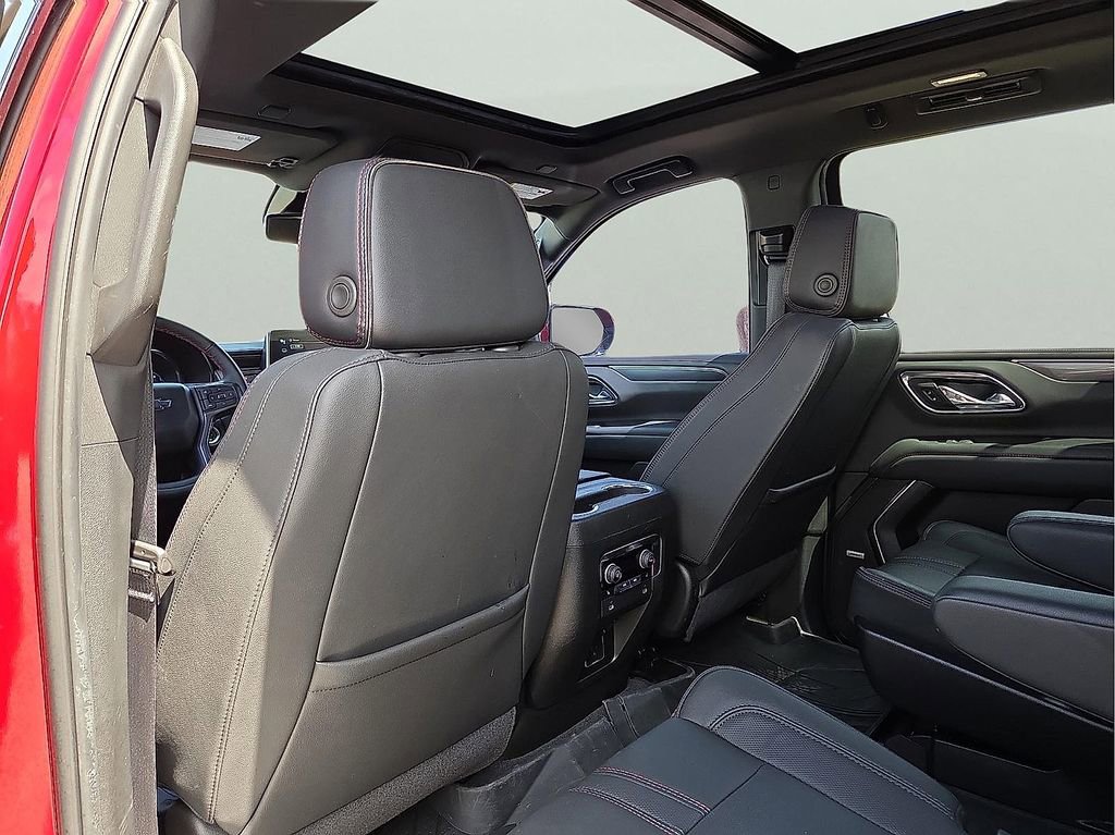 Used 2024 Chevrolet Suburban RST w/ Sport Performance Package image 12