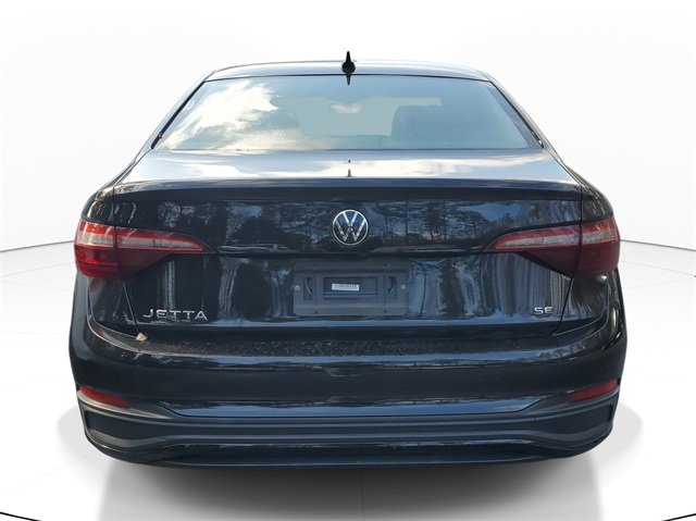 Used 2024 Volkswagen Jetta SE image 5