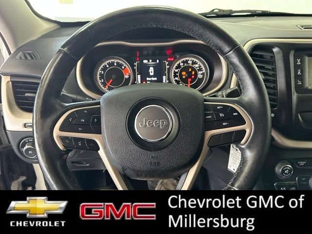 Used 2018 Jeep Cherokee Latitude w/ Altitude Package AWD/4WD image 15