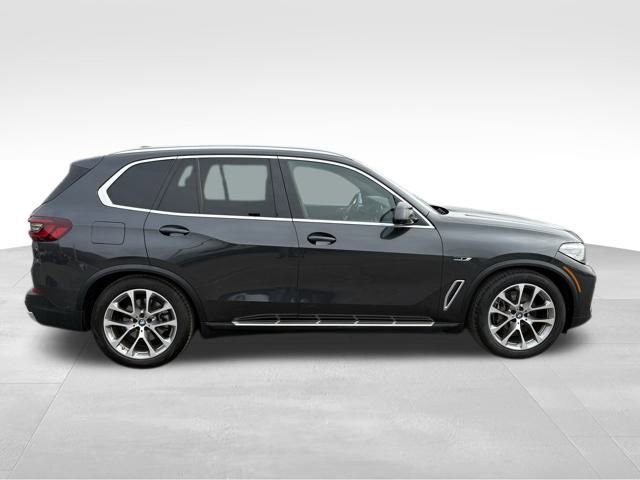 Used 2023 BMW X5 xDrive45e w/ Climate Comfort Package image 9