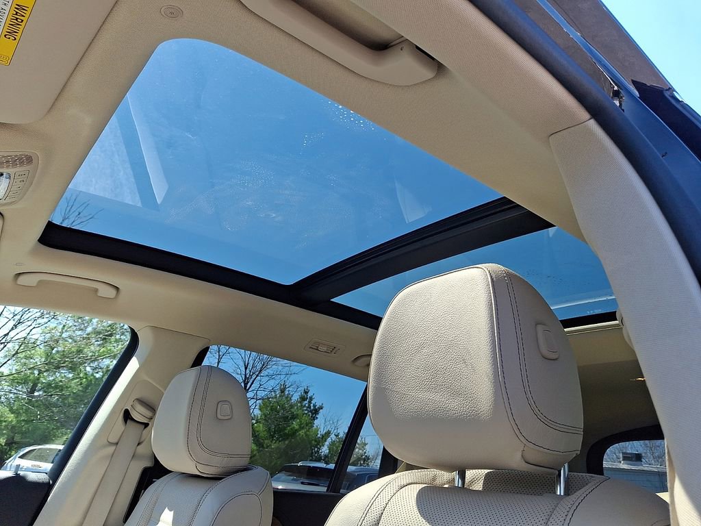 Used 2023 Mercedes-Benz GLS 450 4MATIC image 16
