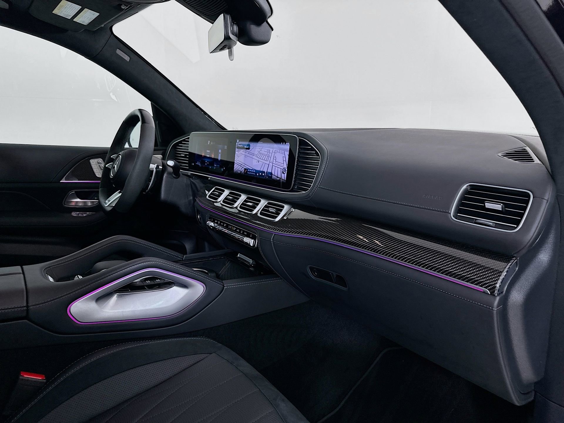 Used 2025 Mercedes-Benz GLS 63 AMG 4MATIC image 33