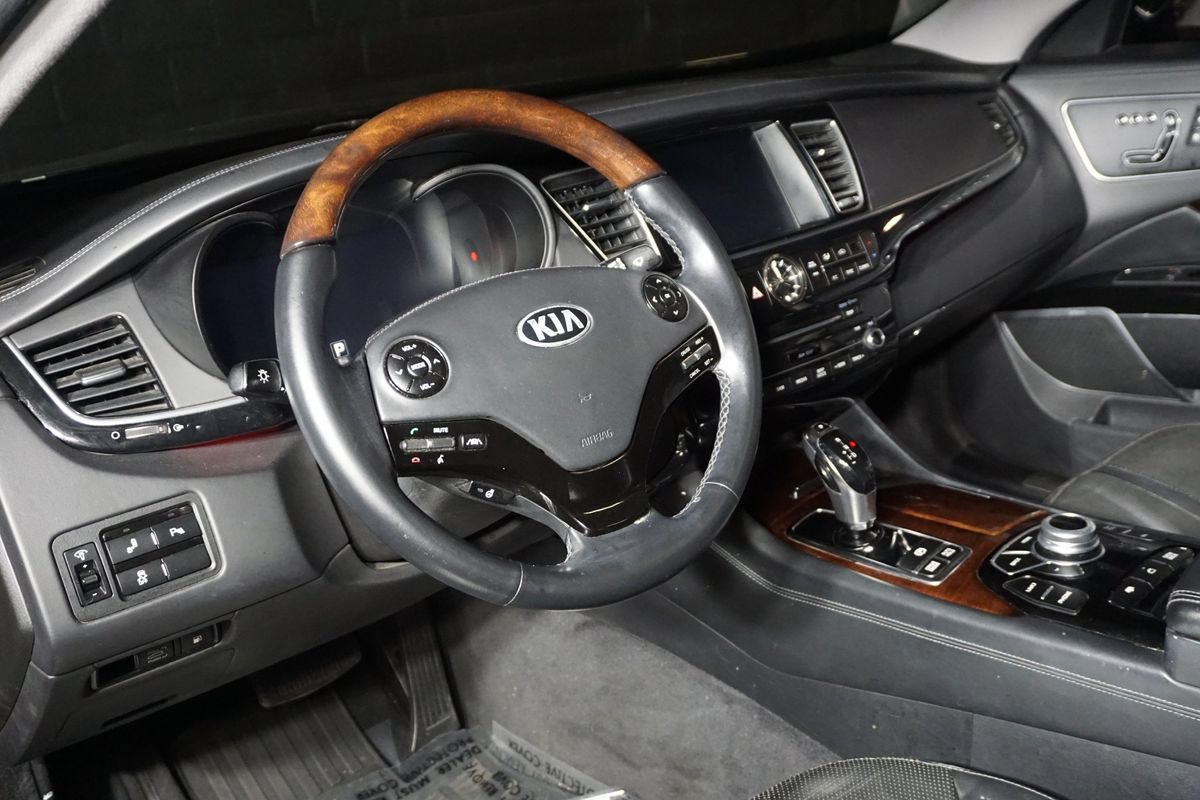 Used 2016 Kia K900 Luxury RWD image 15