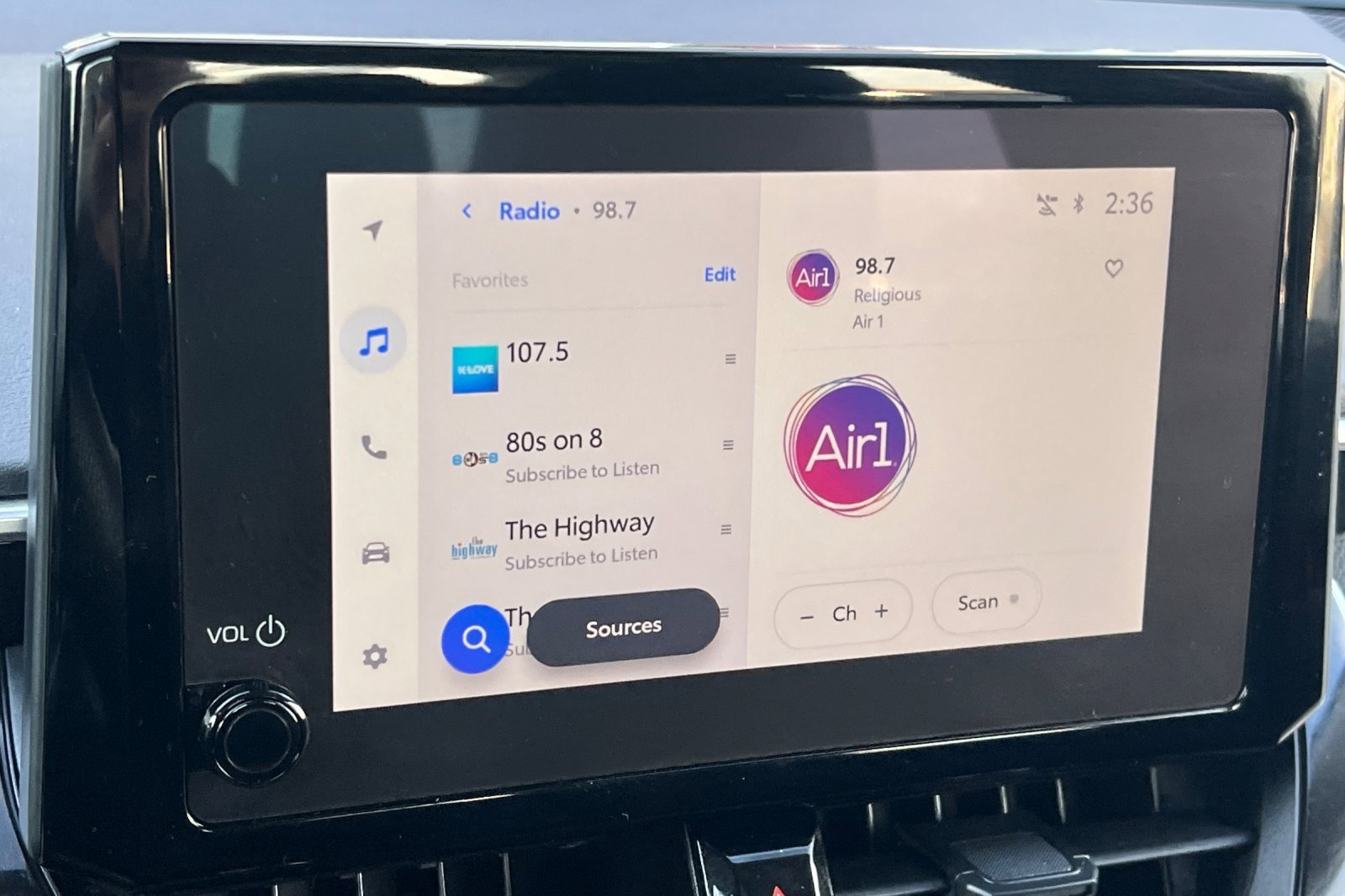 Certified 2025 Toyota Corolla LE image 14