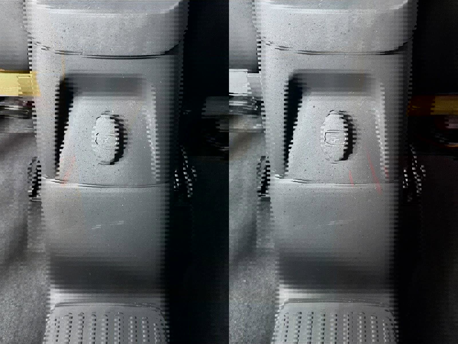 Used 2022 Volvo XC90 T8 Inscription image 29