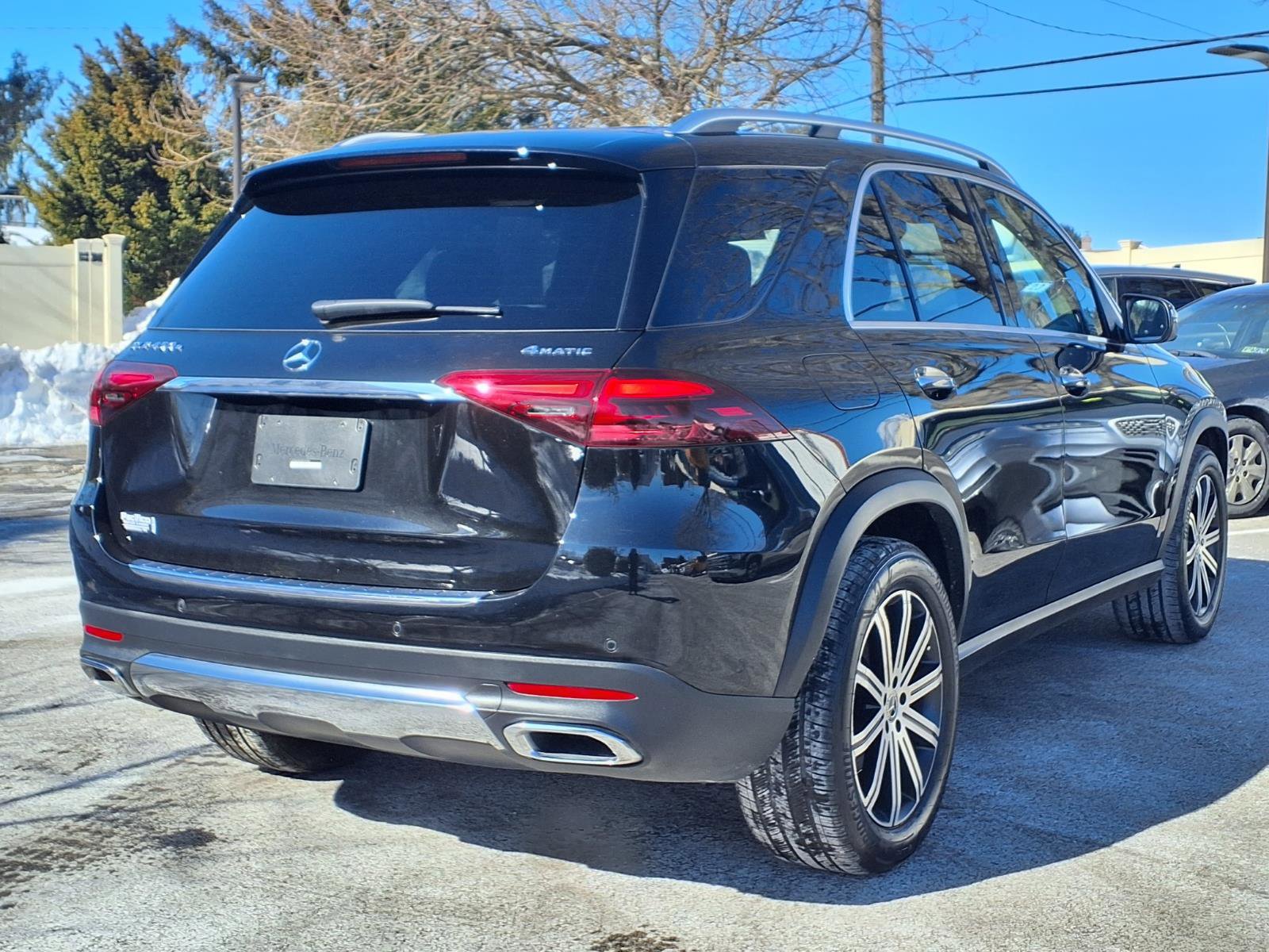 Used 2025 Mercedes-Benz GLE 450e BASE 4MATIC image 4