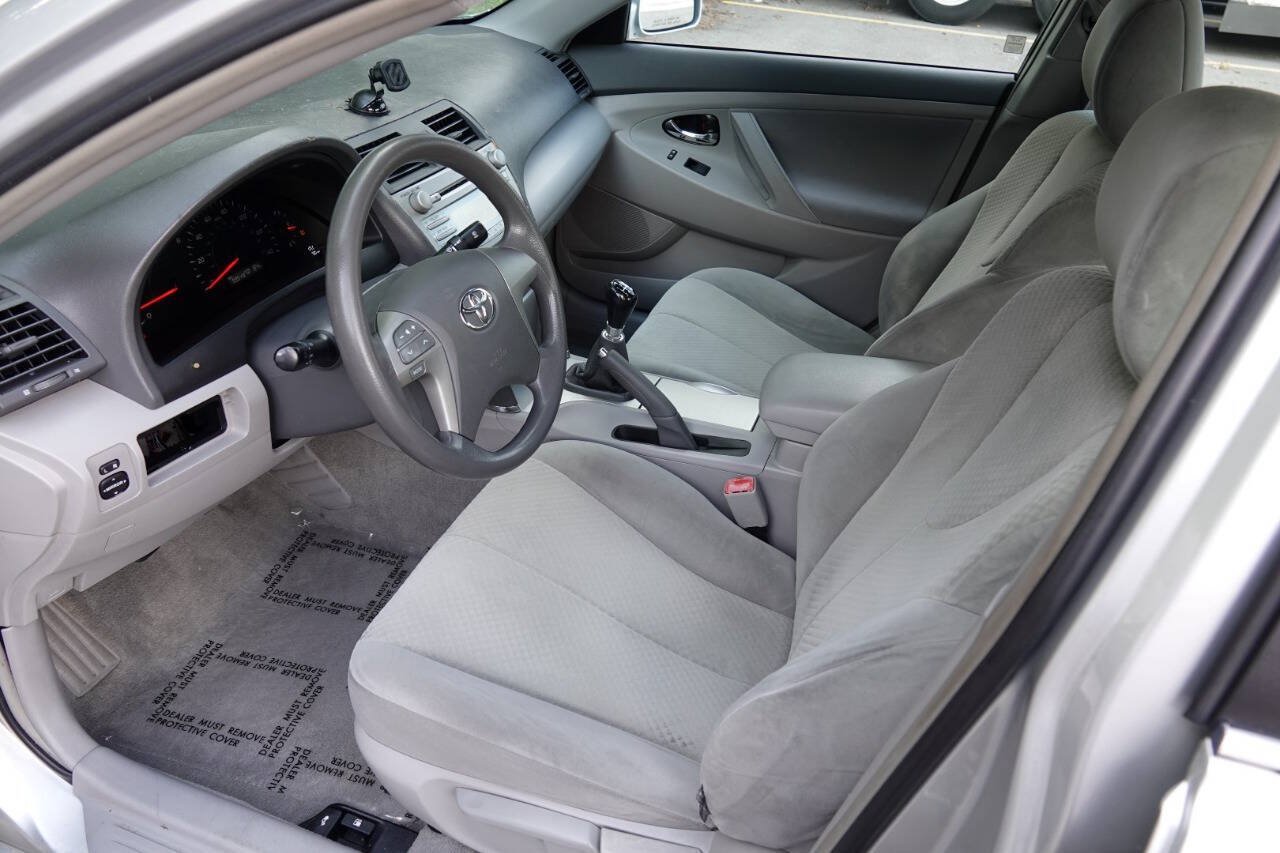 Used 2008 Toyota Camry FWD image 5