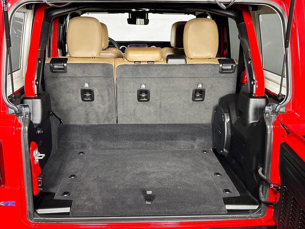 Used 2022 Jeep Wrangler Unlimited Sahara w/ Cold Weather Group image 20