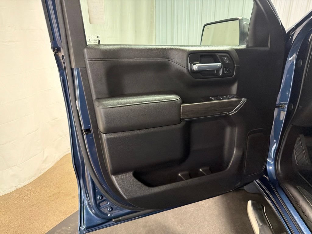 Certified 2021 Chevrolet Silverado 1500 LTZ w/ Safety Package II AWD/4WD image 4