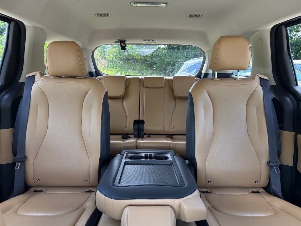Used 2024 Kia Carnival LX FWD image 48