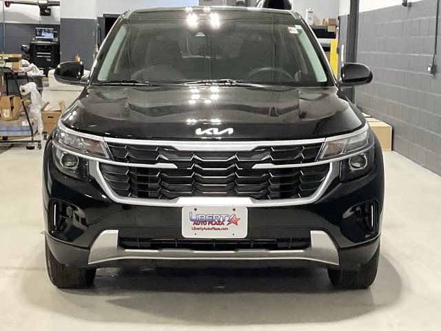 Used 2024 Kia Seltos LX AWD/4WD image 39