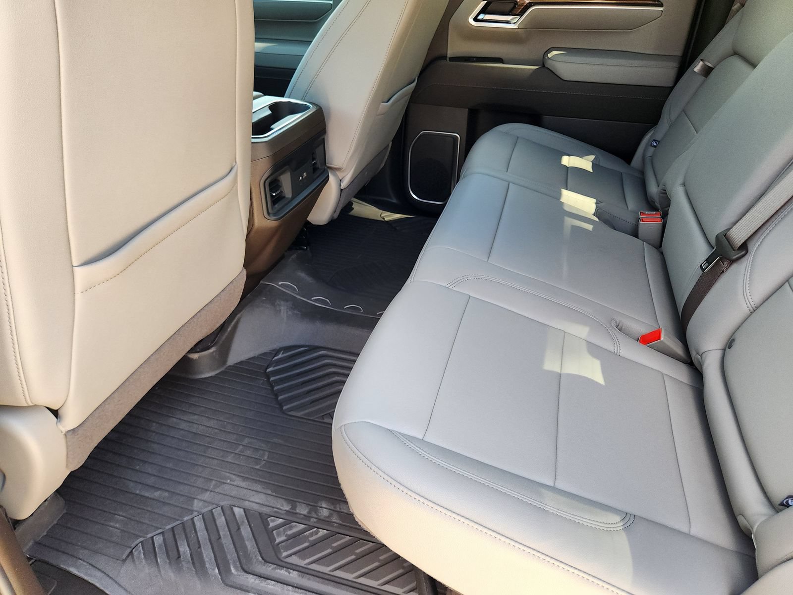 New 2026 Chevrolet Silverado 1500 LT w/ Texas Edition Plus AWD/4WD image 24