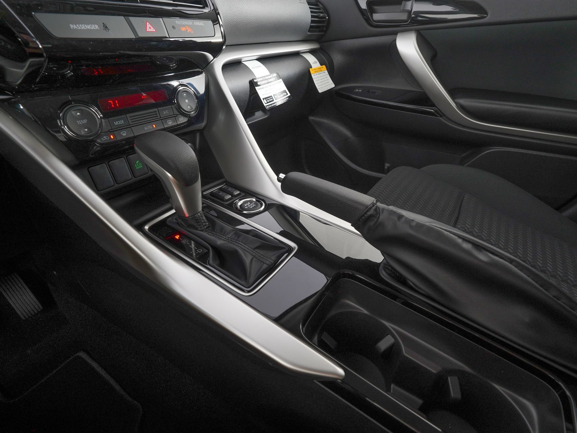 New 2026 Mitsubishi Eclipse Cross LE AWD/4WD image 15