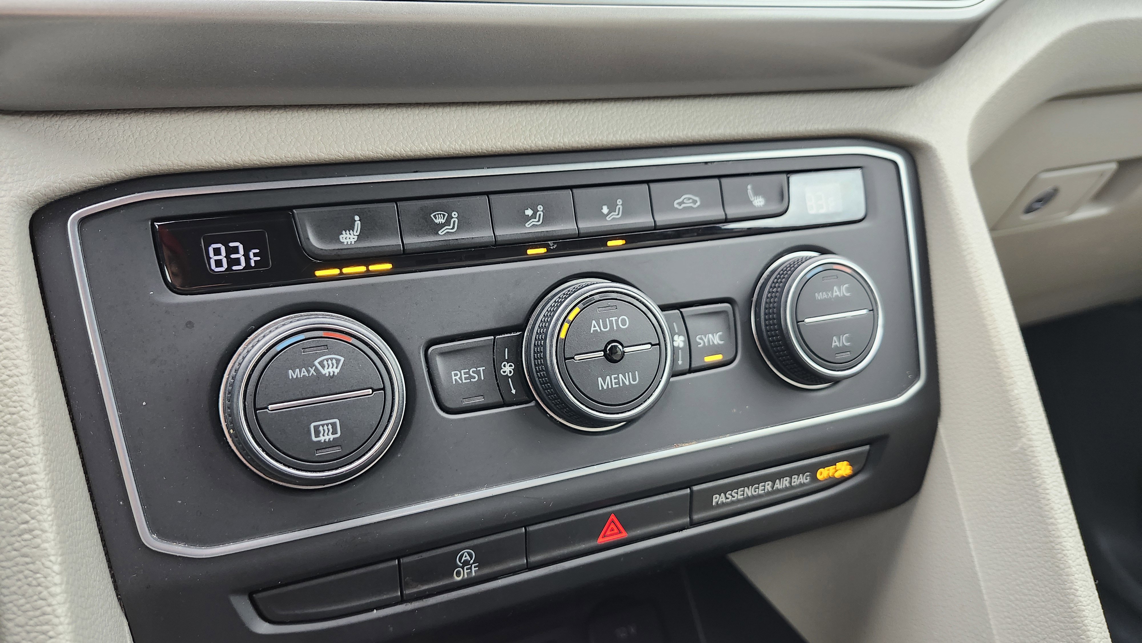 Used 2018 Volkswagen Atlas SE image 28