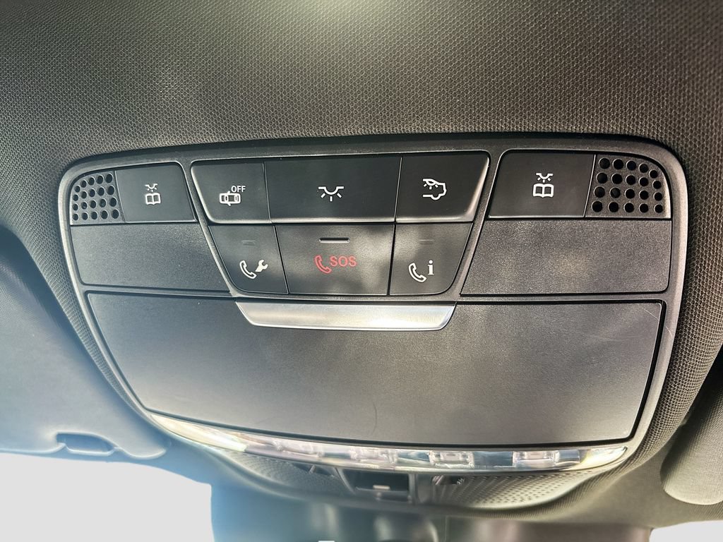 Used 2018 Mercedes-Benz GLC 300 w/ Multimedia Package image 29