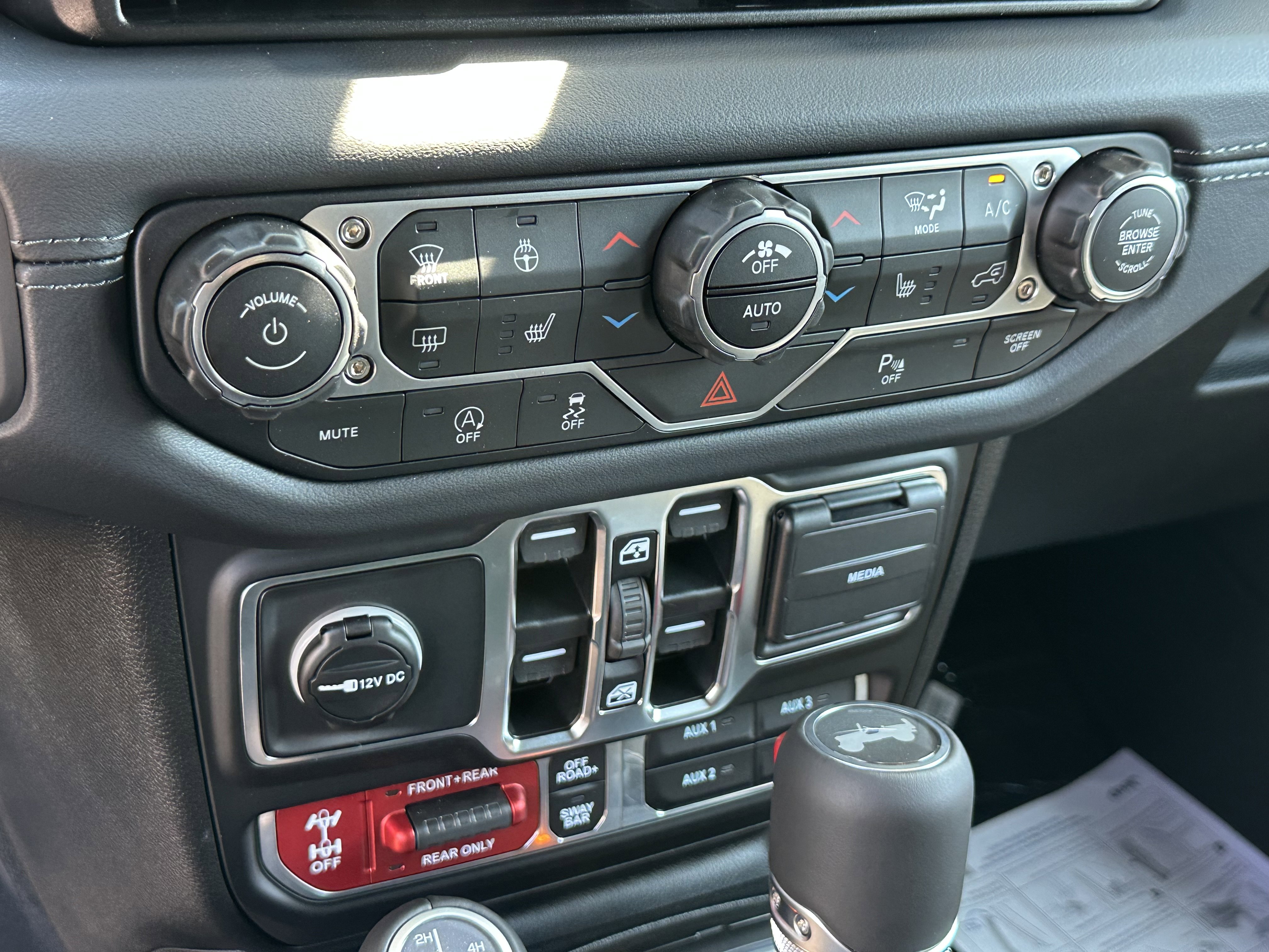 New 2025 Jeep Wrangler Unlimited Rubicon image 5