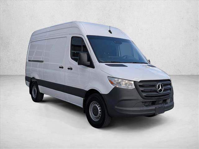 Used 2024 Mercedes-Benz Sprinter 2500 image 3
