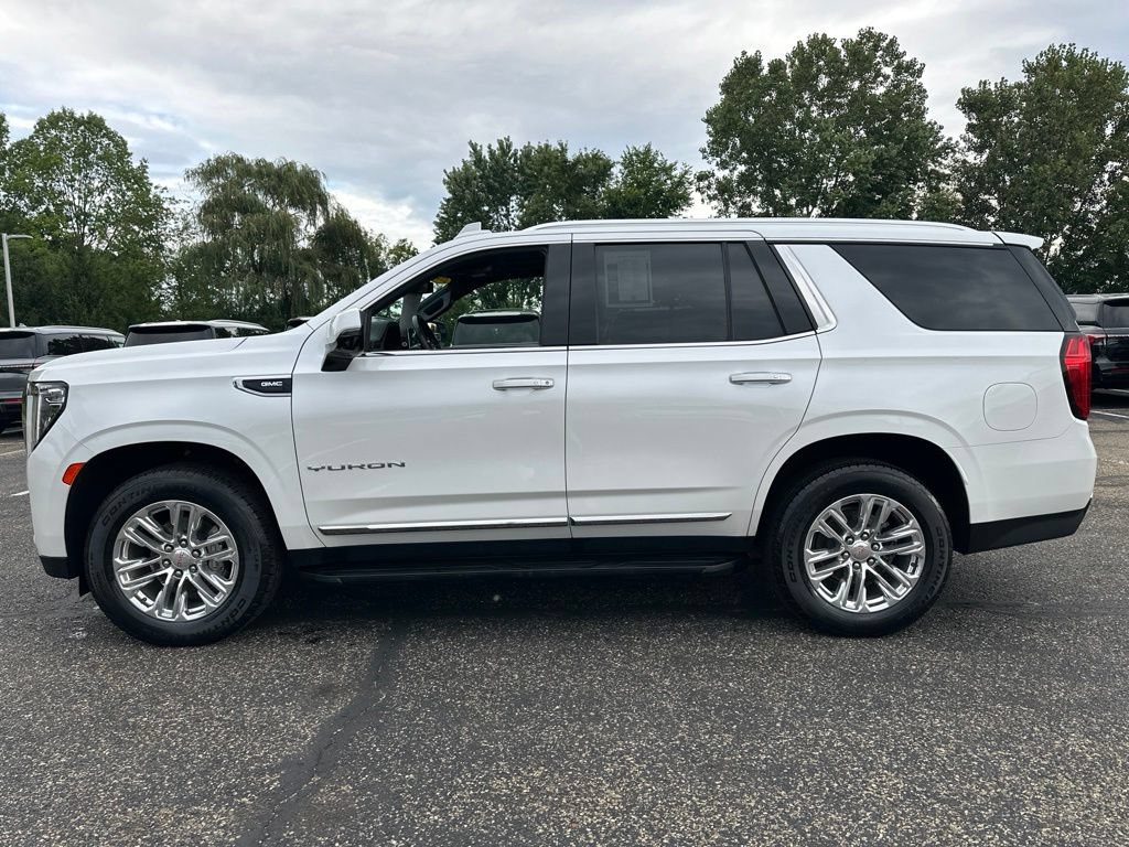 Used 2023 GMC Yukon SLT w/ SLT Premium Package AWD/4WD image 10