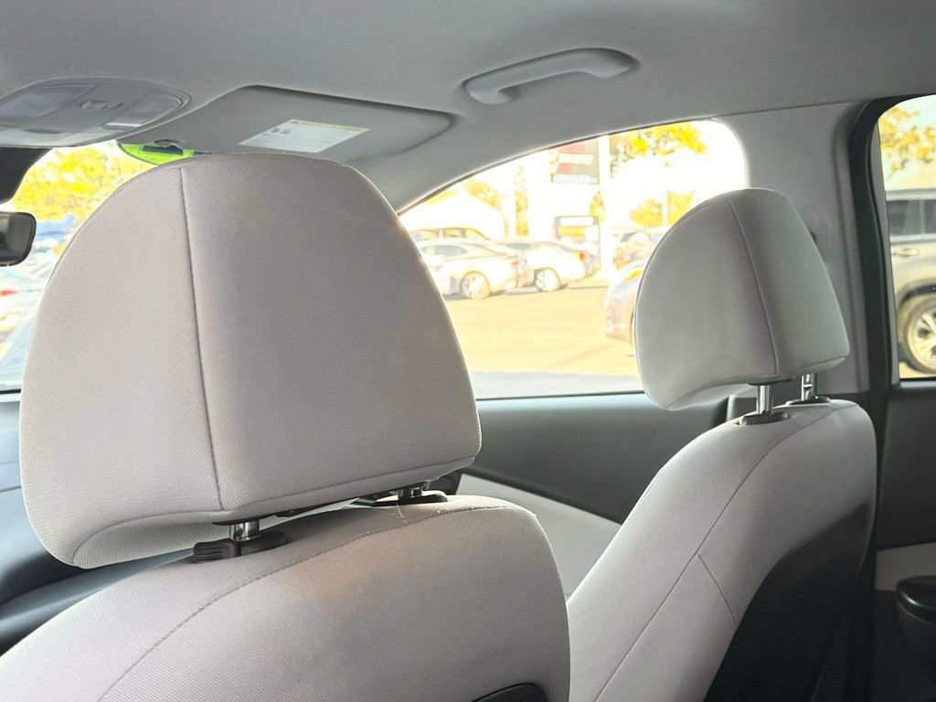 Used 2022 Hyundai Kona SE image 19