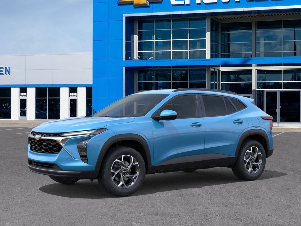 New 2026 Chevrolet Trax LT w/ LT Convenience Package FWD image 2