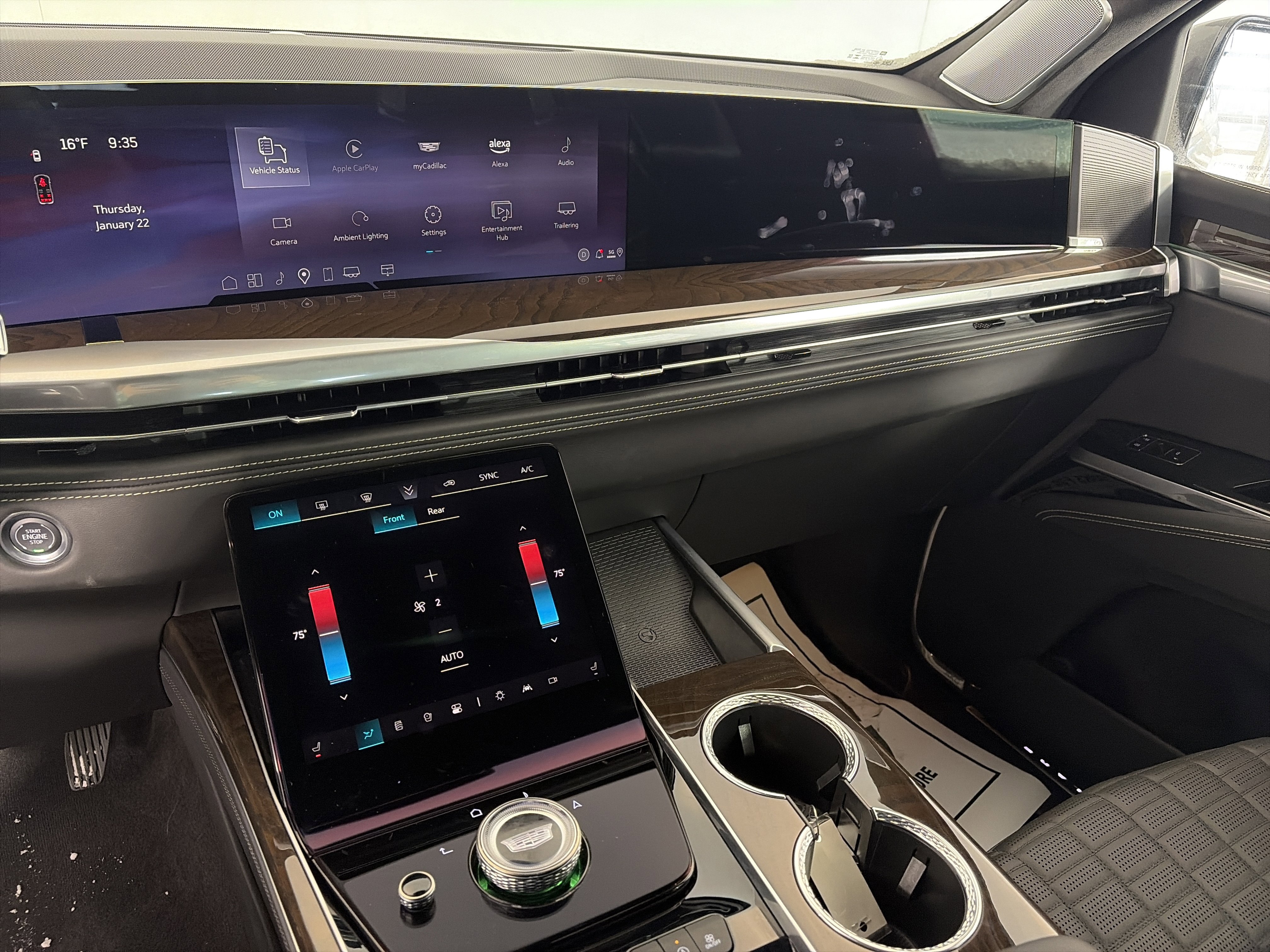 Used 2025 Cadillac Escalade Sport Platinum image 4