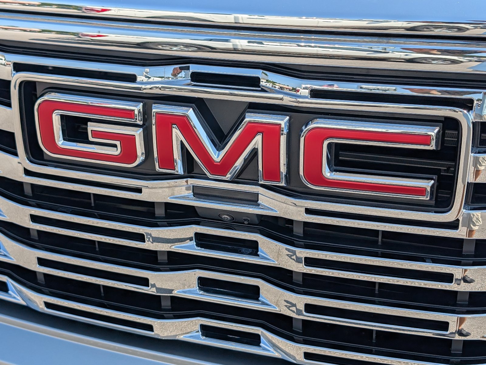 Used 2026 GMC Sierra 1500 Denali AWD/4WD image 3
