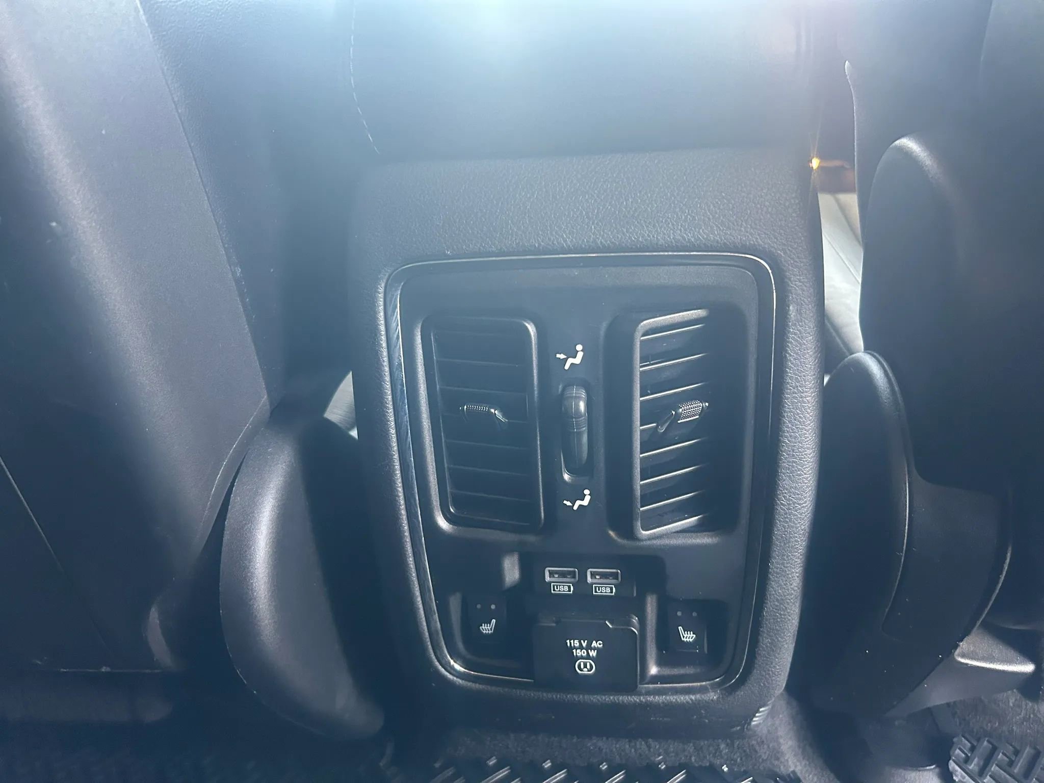 Used 2015 Dodge Durango Limited w/ Nav & Power Liftgate Group AWD/4WD image 6