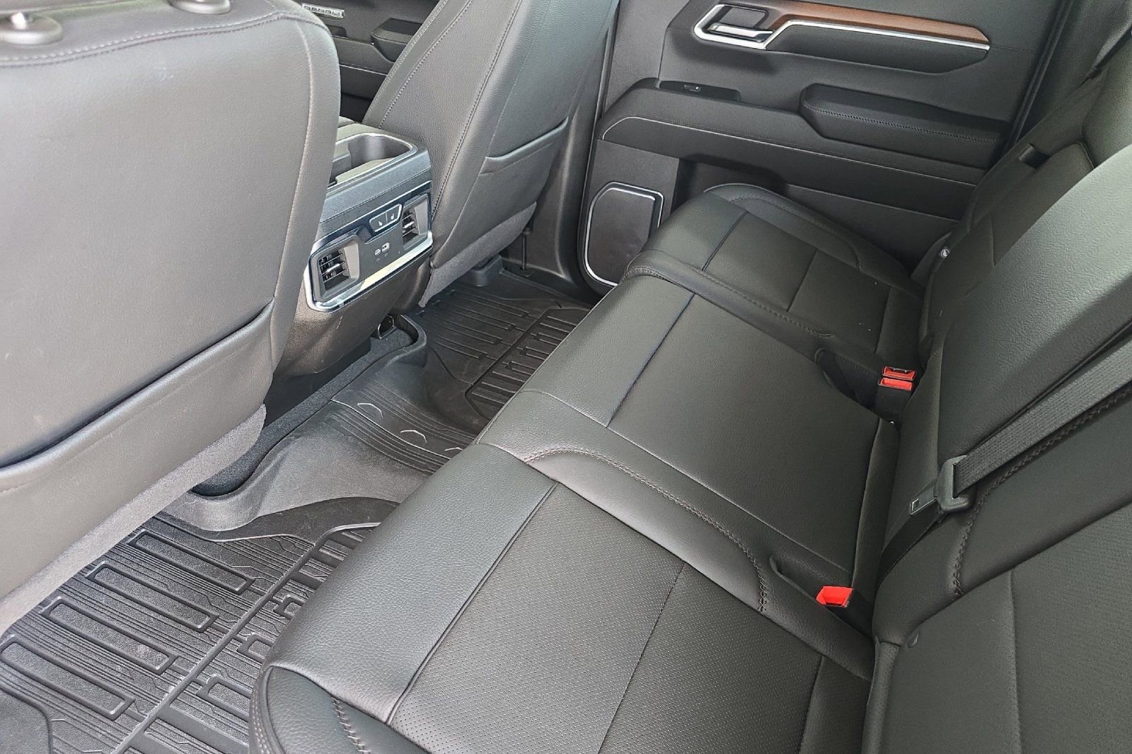 Used 2024 GMC Sierra 1500 Denali w/ Denali Reserve Package image 13