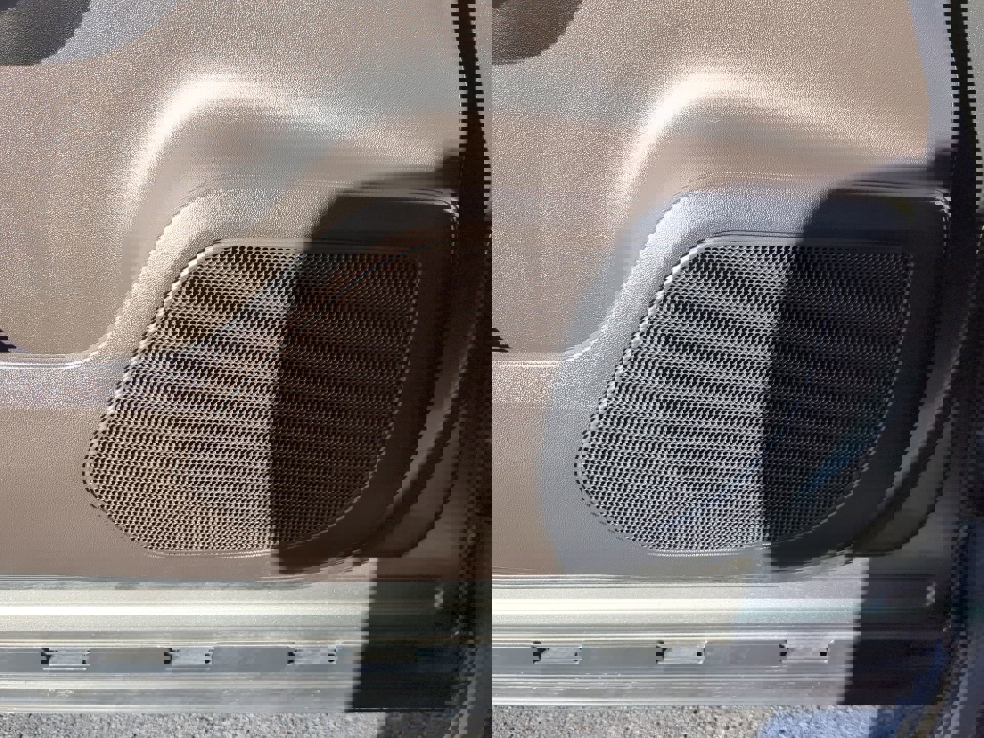 Used 2018 Jaguar F-PACE Prestige image 19