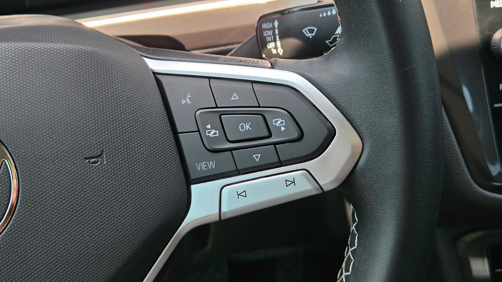 Certified 2023 Volkswagen Tiguan SE w/ Panoramic Sunroof Package FWD image 26
