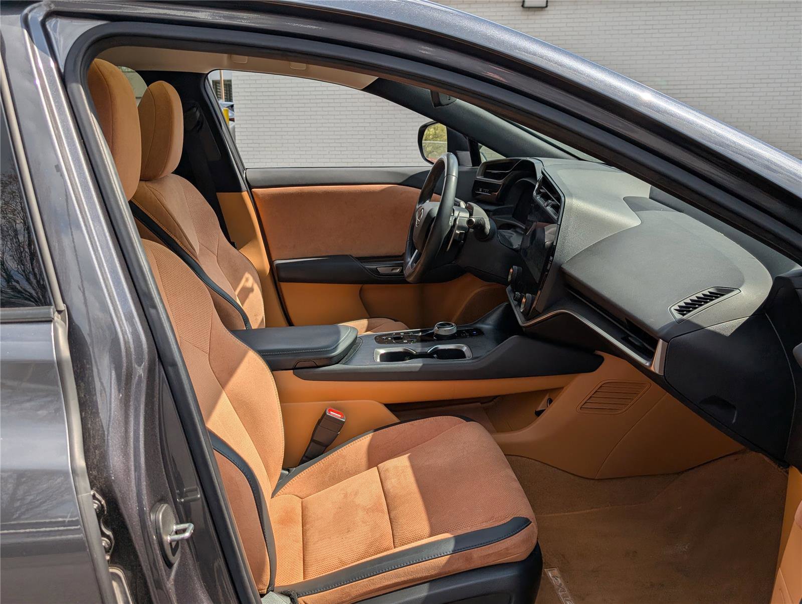 Used 2023 Lexus RZ 450e Premium w/ Accessory Package (Z1) image 11