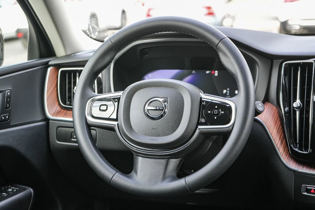 Used 2024 Volvo XC60 B5 Plus w/ Protection Package Premier AWD/4WD image 15