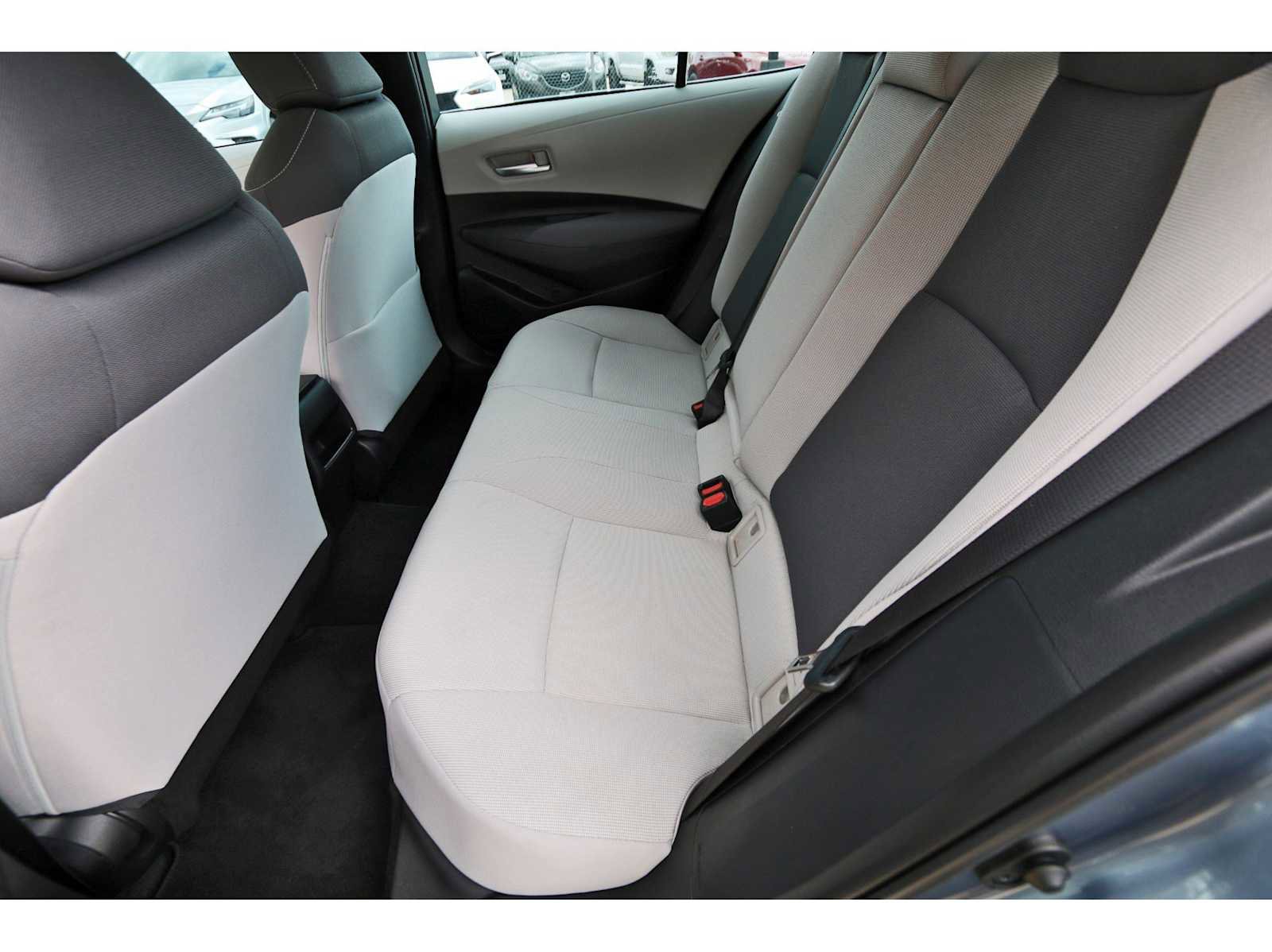 Used 2021 Toyota Corolla LE FWD image 12
