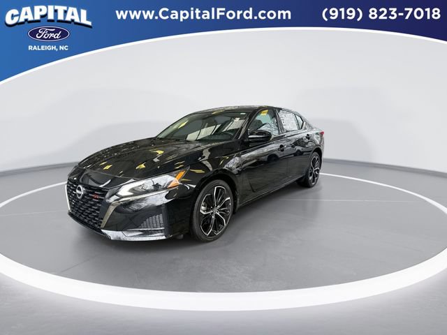 Used 2025 Nissan Altima 2.5 SR AWD/4WD image 4