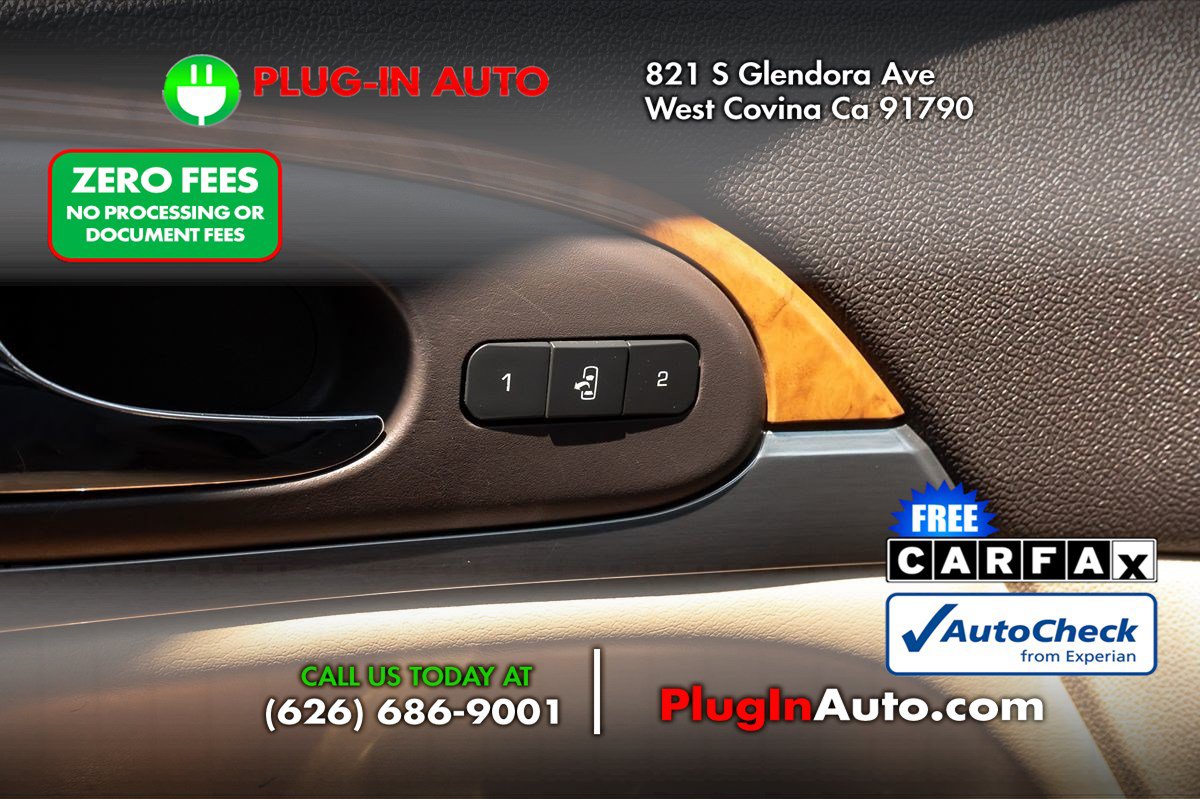 Used 2009 Buick Enclave CXL w/ Driver Confidence Package FWD image 24