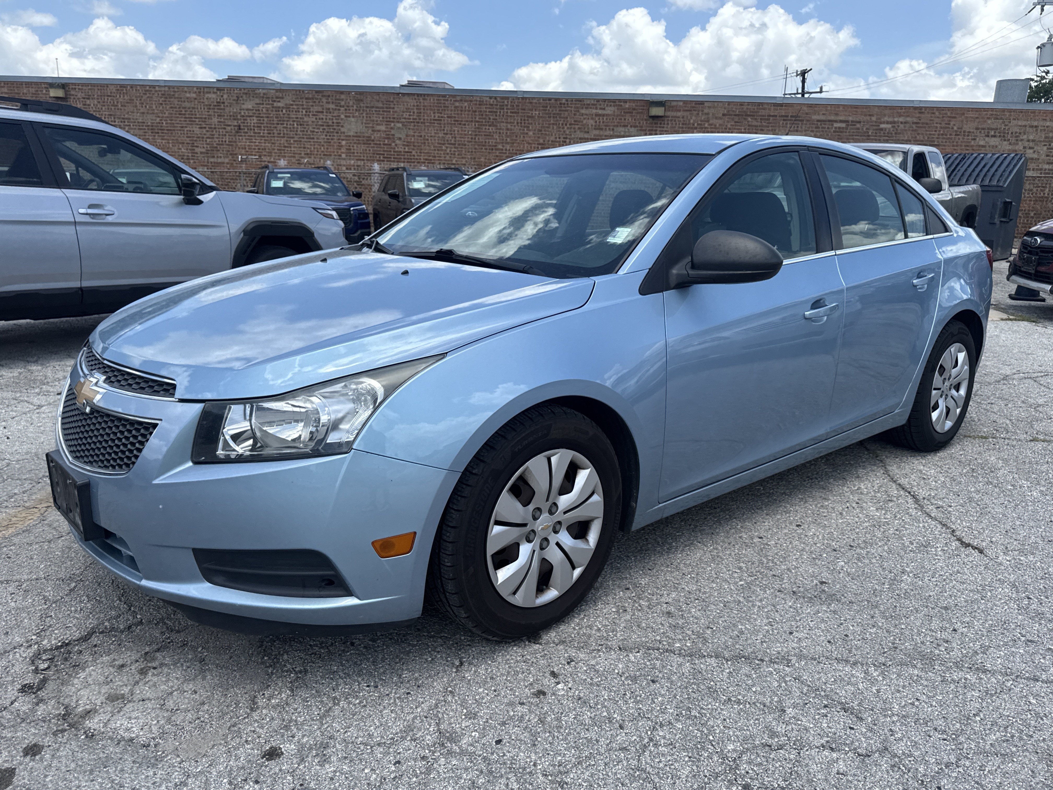 Used 2012 Chevrolet Cruze LS w/ Connectivity Package FWD image 7