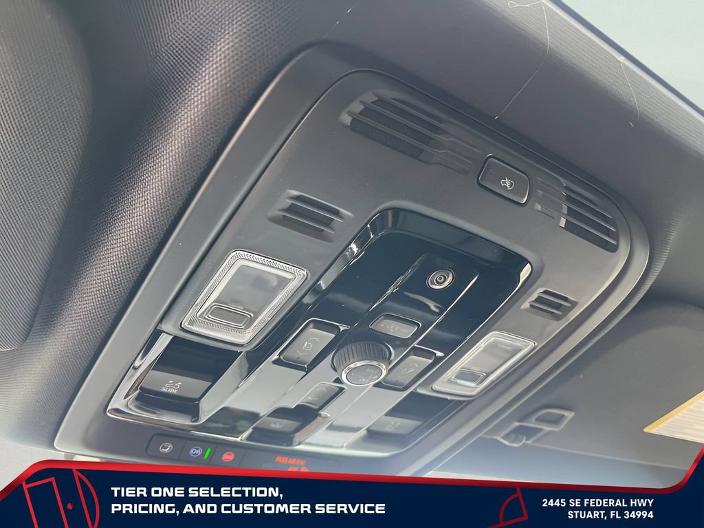 New 2026 GMC Yukon XL Denali w/ Denali Reserve Package AWD/4WD image 35